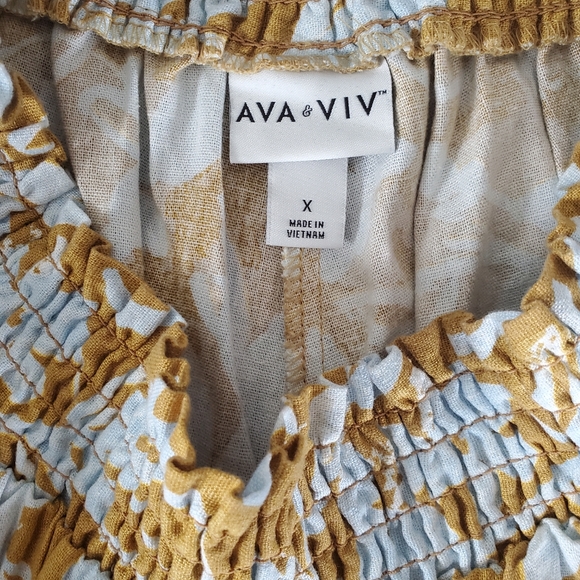 AVA & VIV Floral Linen Smocked Waist Shorts Women's Size X - Picture 2 of 5